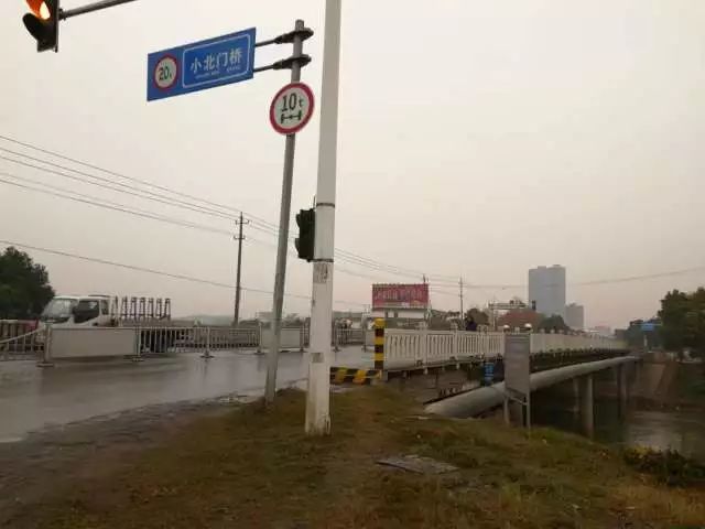 花开无言 第23页